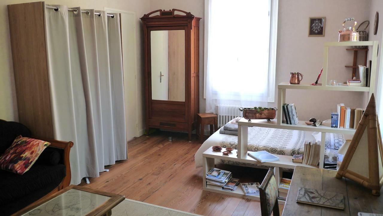 Joli Appartement Vue Sur L'Eglise Perigueux Bagian luar foto